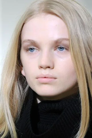 Look 3